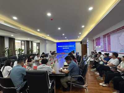 襄陽高新區舉辦孵化器與眾創空間建設運營座談會暨業務培訓會，共話企業孵化新篇章